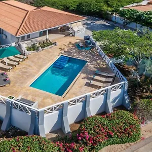 Villa Beautiful & Spacious With View In, Jan Thiel